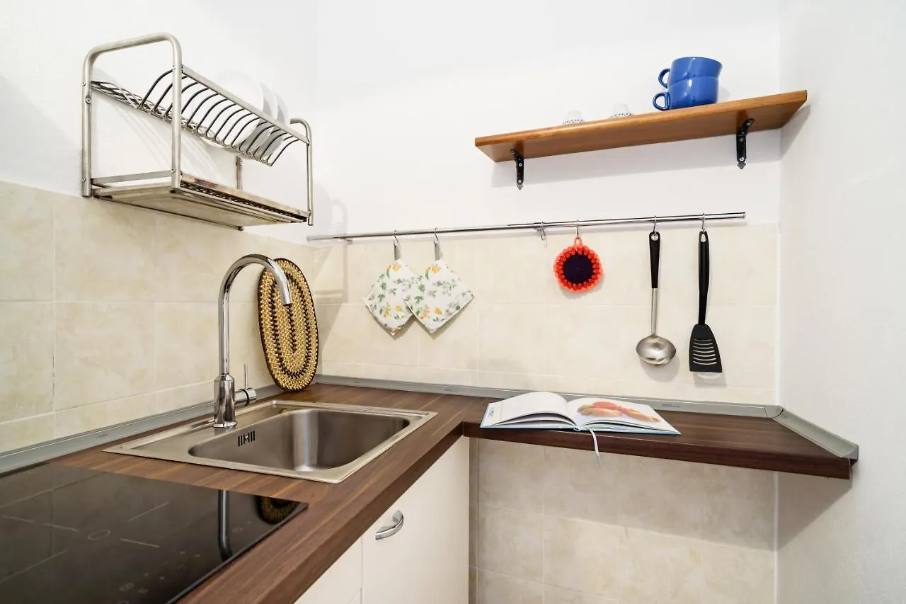 Casa Carla - Cozy Apartment With Garden -8 Km To Bellagio! Oliveto Lario Italia